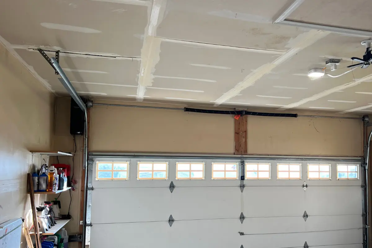 white garage door repair in mundelein